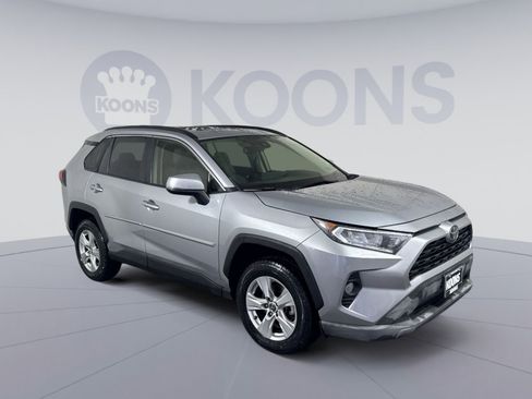 Used 2019 Toyota RAV4 XLE image 10