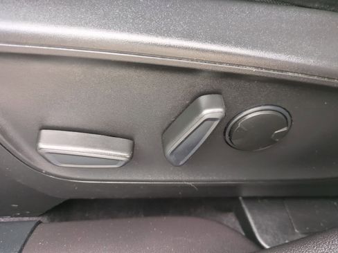Used 2023 Ford Escape Platinum AWD/4WD image 16