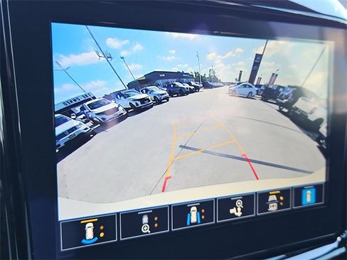 Used 2023 Chevrolet Traverse High Country w/ LPO, Floor Liner Package image 4