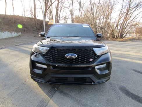Certified 2022 Ford Explorer ST w/ Equipment Group 401A image 7