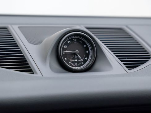 Used 2025 Porsche Macan image 22