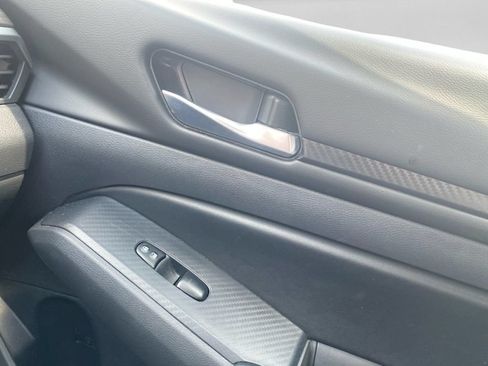 Used 2024 Nissan Altima 2.5 SV w/ SV Premium Package FWD image 24