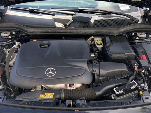 Used 2017 Mercedes-Benz GLA 250 image 9