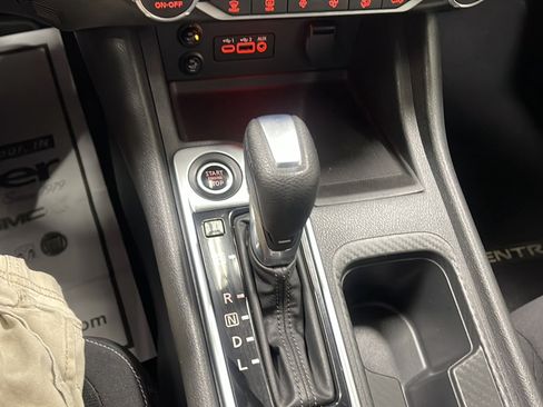 Used 2020 Nissan Sentra SV w/ Electronics Package FWD image 11