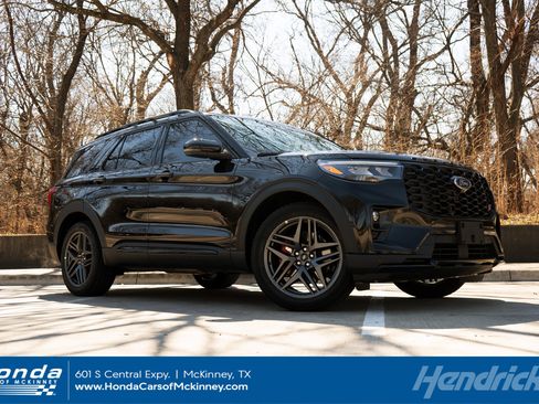 Used 2026 Ford Explorer ST image 1