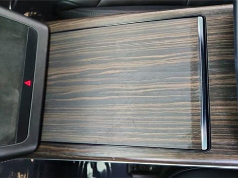 Used 2022 Tesla Model X image 47