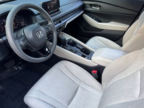 Used 2023 Honda Accord EX image 4