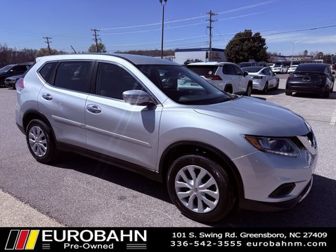 Used 2014 Nissan Rogue S image 28