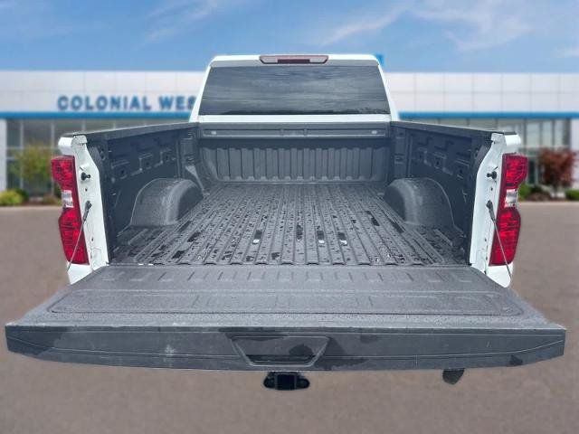 Used 2025 Chevrolet Silverado 2500 LT w/ Convenience Package AWD/4WD image 8