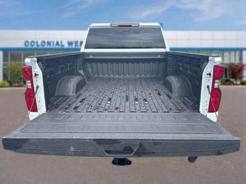 Used 2025 Chevrolet Silverado 2500 LT w/ Convenience Package AWD/4WD image 8