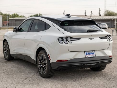 Used 2025 Ford Mustang Mach-E Premium image 5