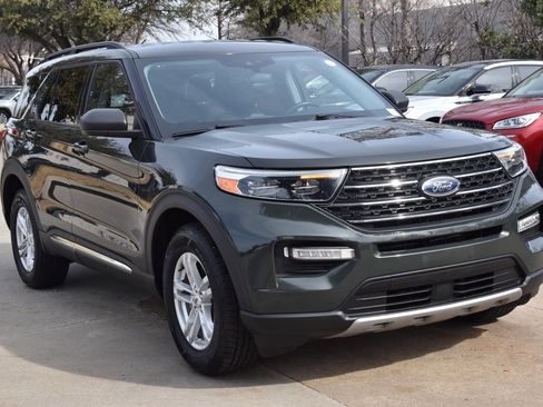 Certified 2023 Ford Explorer XLT w/ Equipment Group 202A image 4