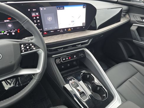 New 2025 Audi Q5 Premium image 23