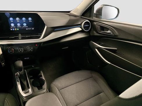 Used 2024 Chevrolet Trax LS image 22