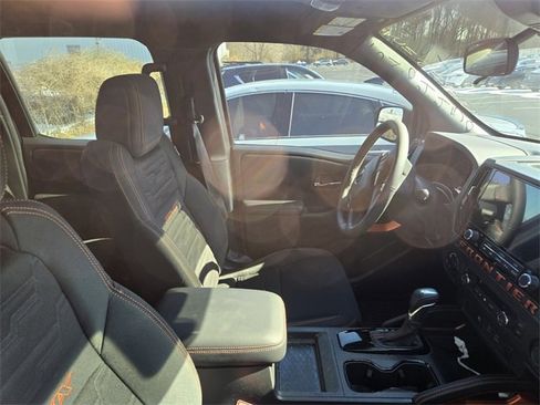 Used 2025 Nissan Frontier PRO-4X image 4