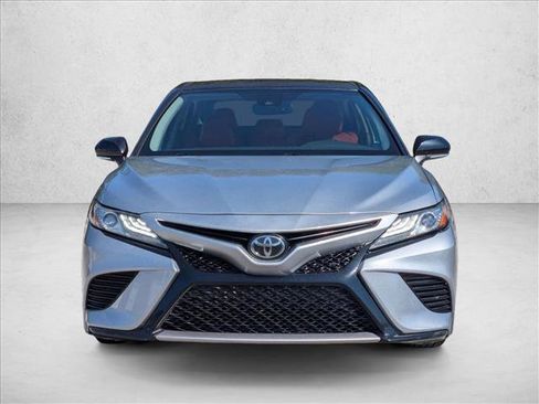 Used 2019 Toyota Camry XSE FWD image 2