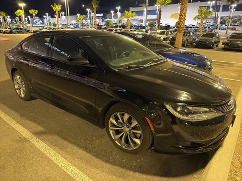 Used 2016 Chrysler 200 S w/ Navigation & Sound Group I image 5