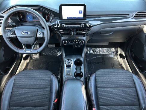 Used 2025 Ford Escape ST-Line image 14