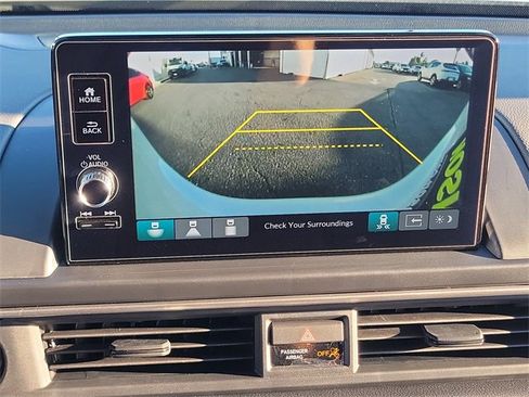 New 2025 Honda Pilot Touring image 28