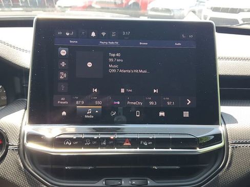 New 2025 Jeep Compass Limited w/ Sun & Sound Group image 28