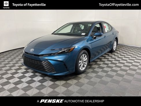 Used 2026 Toyota Camry LE w/ Convenience Package FWD image 1