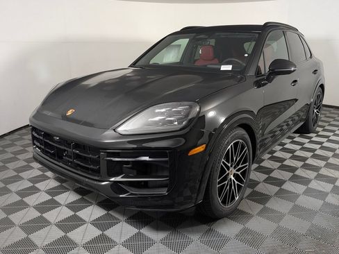New 2026 Porsche Cayenne GTS AWD/4WD image 1