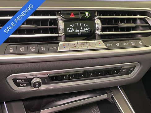Used 2022 BMW X7 xDrive40i w/ Premium Package AWD/4WD image 28