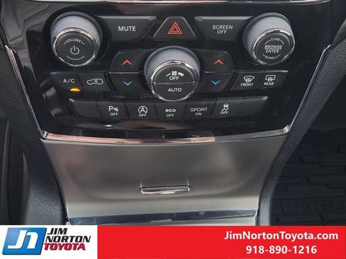 Used 2022 Jeep Grand Cherokee Laredo X AWD/4WD image 21