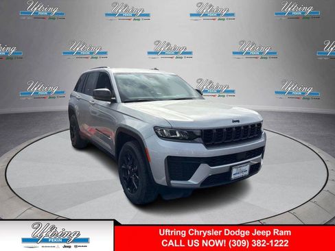 New 2026 Jeep Grand Cherokee Altitude AWD/4WD image 1