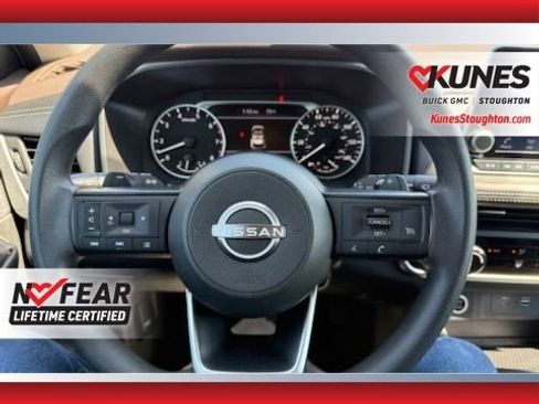 Used 2023 Nissan Rogue S AWD/4WD image 26