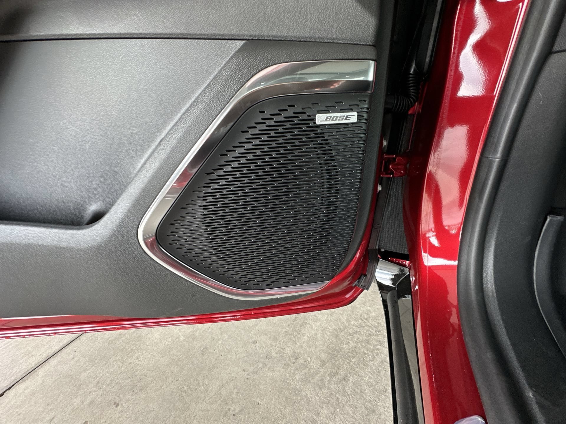 New 2026 Chevrolet Traverse RS w/ LPO, Floor Liner Package FWD image 25