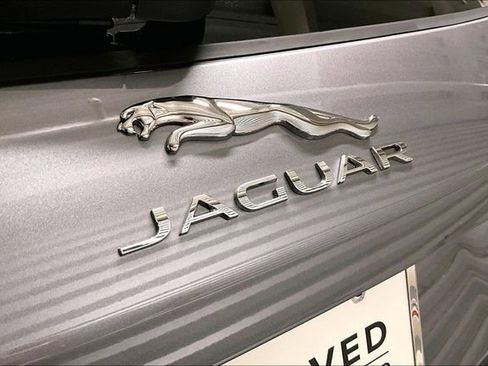 Certified 2025 Jaguar F-PACE R-Dynamic S image 32