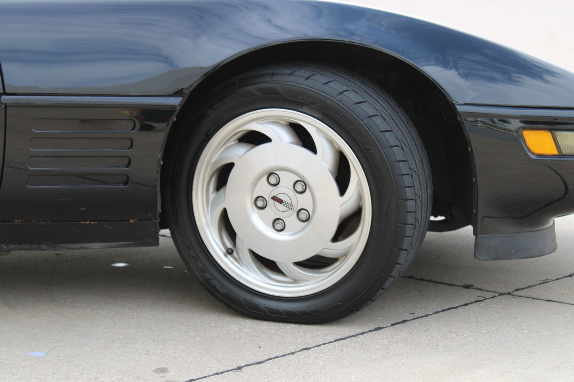 Used 1994 Chevrolet Corvette Coupe RWD image 35