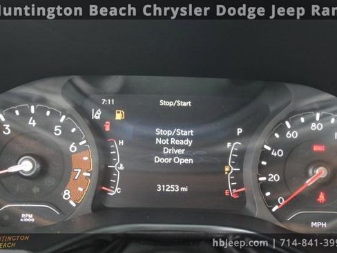 Used 2023 Jeep Compass Latitude image 18