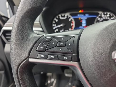 Used 2024 Nissan Altima 2.5 SV FWD image 37