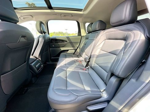 Used 2026 Lincoln Nautilus Premier w/ Equipment Group 102A image 4