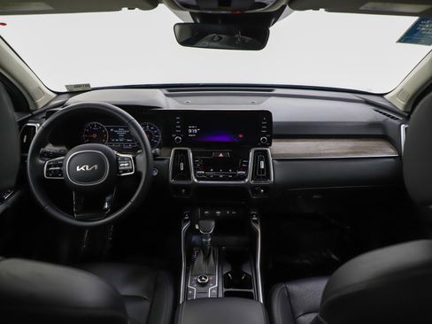 Used 2023 Kia Sorento S w/ Panoramic Sunroof Package image 13