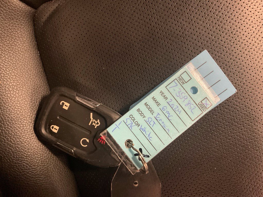 Used 2024 GMC Terrain SLT AWD/4WD image 30