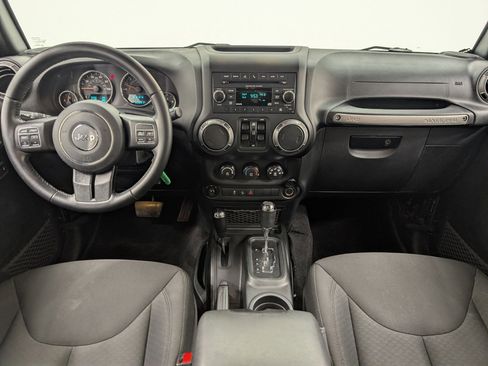 Used 2018 Jeep Wrangler Unlimited Sport S image 16