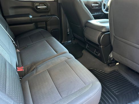 Used 2022 Chevrolet Silverado 1500 Custom image 18