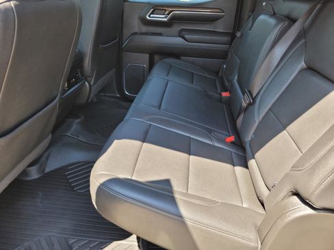 Used 2024 Chevrolet Silverado 1500 LT Trail Boss w/ Convenience Package II AWD/4WD image 16