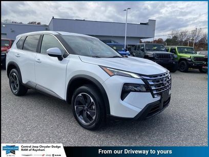 Used 2024 Nissan Rogue SV