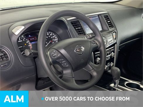 Used 2020 Nissan Pathfinder S image 6