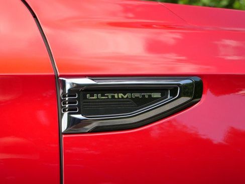 Used 2025 GMC Yukon Denali Ultimate AWD/4WD image 8