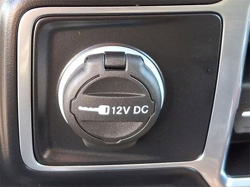 Used 2022 Jeep Wrangler Unlimited Sahara image 26