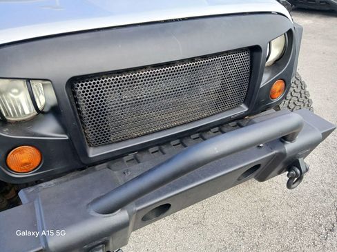 Used 2012 Jeep Wrangler Unlimited Sport image 20