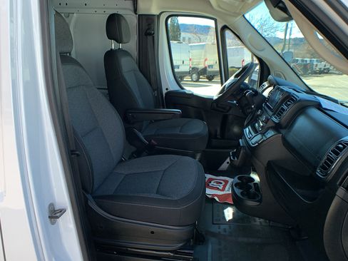 Used 2023 RAM ProMaster 2500 image 21