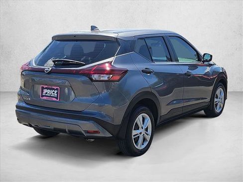 Used 2022 Nissan Kicks S FWD image 5