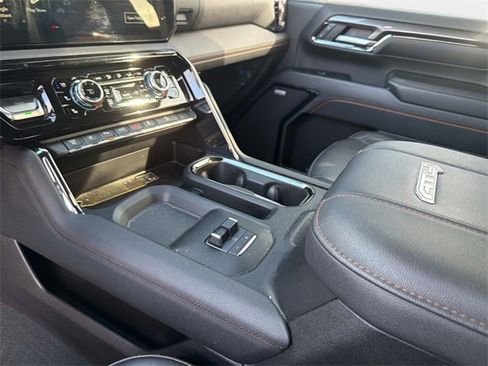 Used 2024 GMC Sierra 2500 AT4 w/ AT4 Premium Plus Package image 24