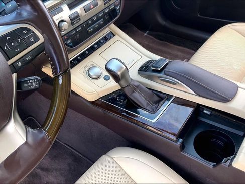 Used 2017 Lexus ES 350 w/ Luxury Package FWD image 16